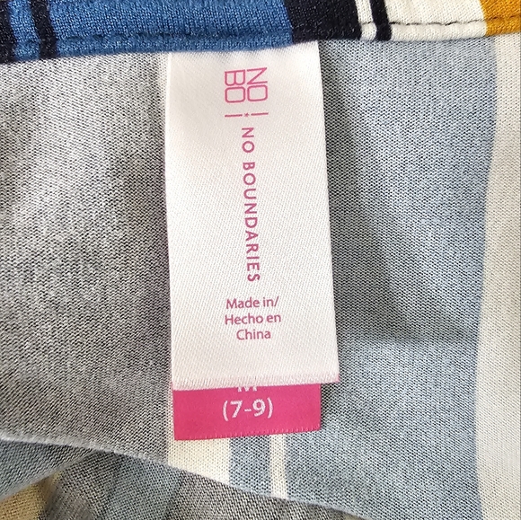 No Boundaries jumpsuit - Picture 2 of 4